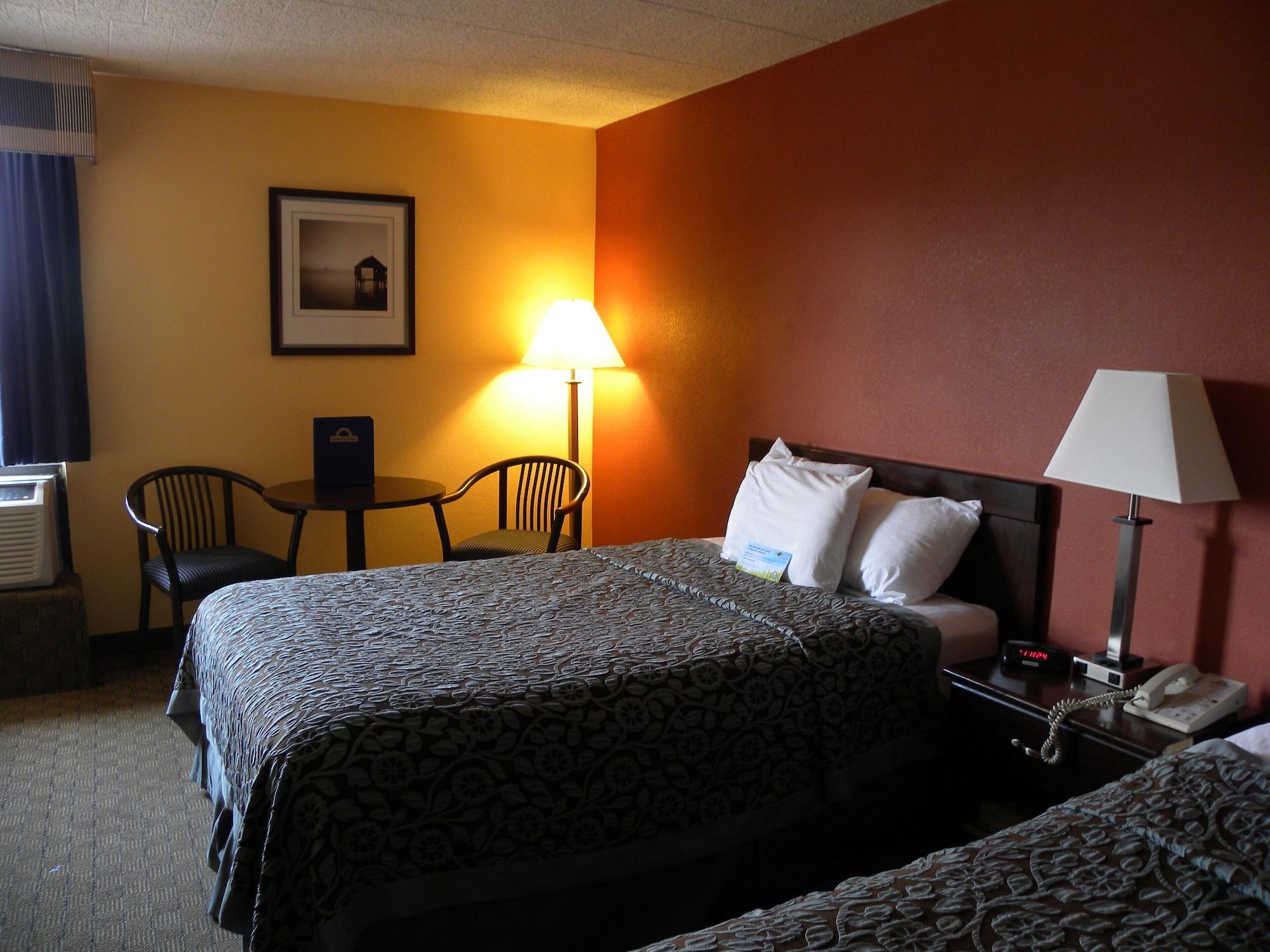 Days Inn By Wyndham Reading Wyomissing Esterno foto